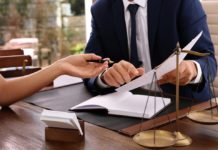В столице Алтайского края продолжают бесплатные юридические консультации