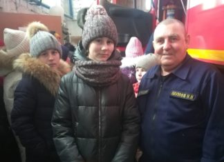 В пожарной части № 17 в селе Большой Калтай Залесовского округа прошла экскурсия для учащихся местной школы