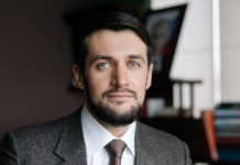 Депутат Государственной Думы Александр Прокопьев поздравляет жителей Залесовского округа с Днём защитника Отечества