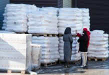 Очередную партию гуманитарного груза готовят к отправке из Барнаула на Донбасс