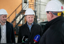 Губернатор Виктор Томенко посетил предприятие «Комплекс Агро» — одно из ведущих в России по производству сельхозтехники