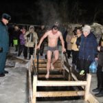 Да будет дар Твой святый и святая Твоя вода