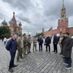 Генерал Шаманов вручил Благодарственные письма алтайским «барсам» — добровольцам СВО