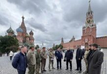 Генерал Шаманов вручил Благодарственные письма алтайским «барсам» — добровольцам СВО