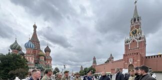 Генерал Шаманов вручил Благодарственные письма алтайским «барсам» — добровольцам СВО