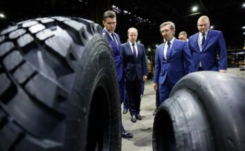 Министр промышленности и торговли России и Губернатор Алтайского края оценили вклад промышленных предприятий региона в импортозамещение