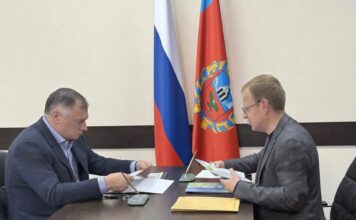 Заместитель Председателя Правительства России Марат Хуснуллин и Губернатор Алтайского края Виктор Томенко обсудили социально-экономическое развитие региона