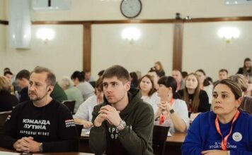 На слете «Молодые патриоты — сила Сибири!» в Алтайском крае обсудили вопросы патриотического воспитания и молодежной политики